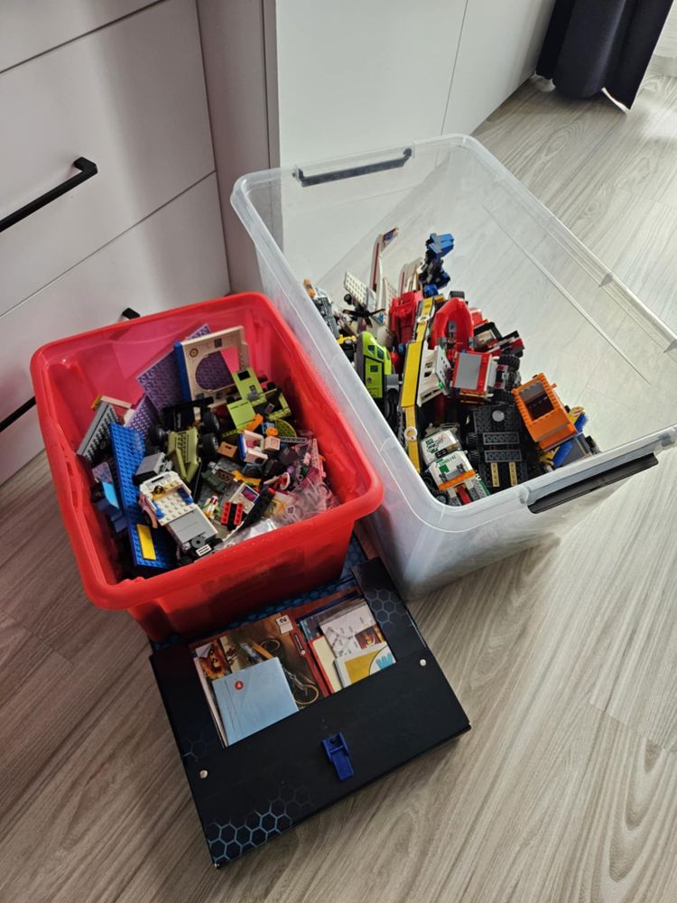 Oryginalne Lego okolo 8-9kg