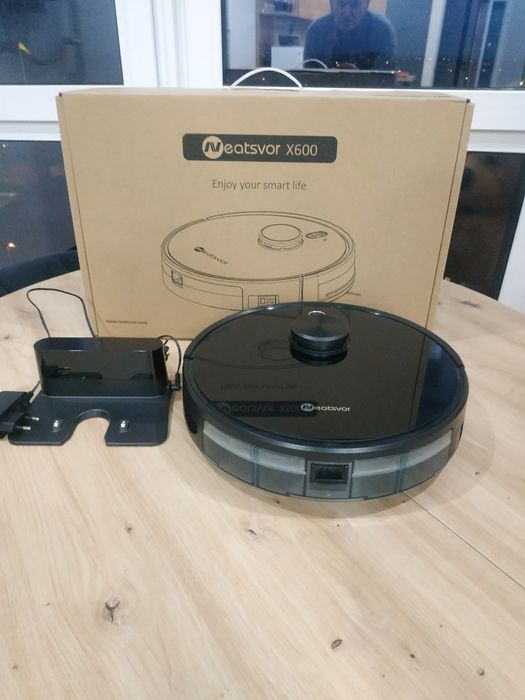 Робот-пилосос Neatsvor X 600(як новий). Сухе/вологе прибирання.
