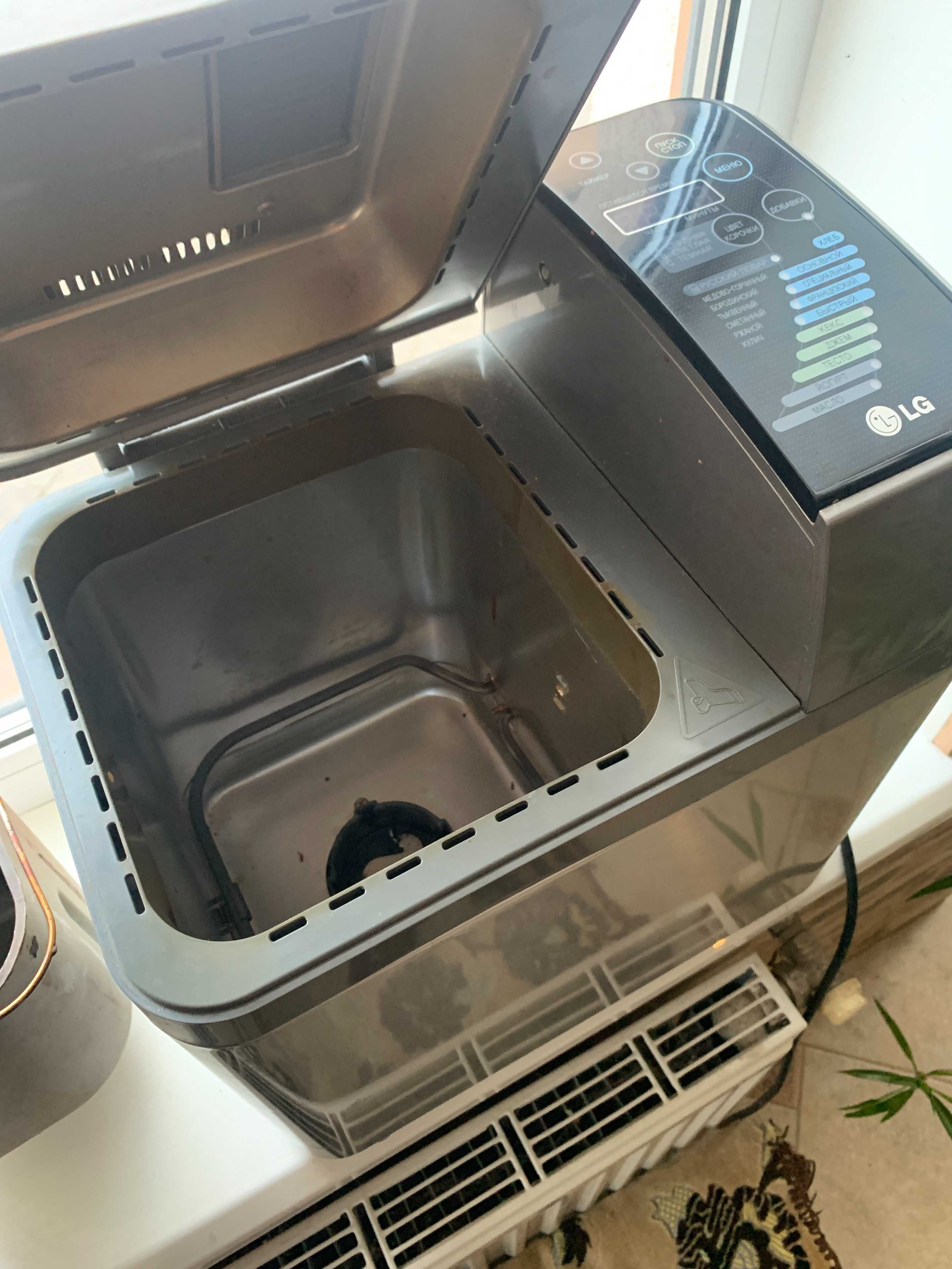 Хлібопічка LG HB 3003