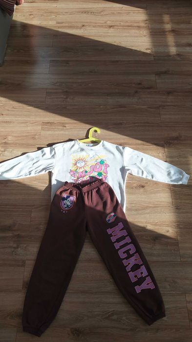 Komplet bluza + spodnie dresowe dla dziewczynki 10 lat