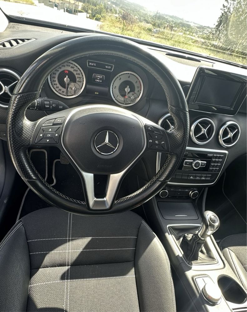 Mercedes A180 Nacional