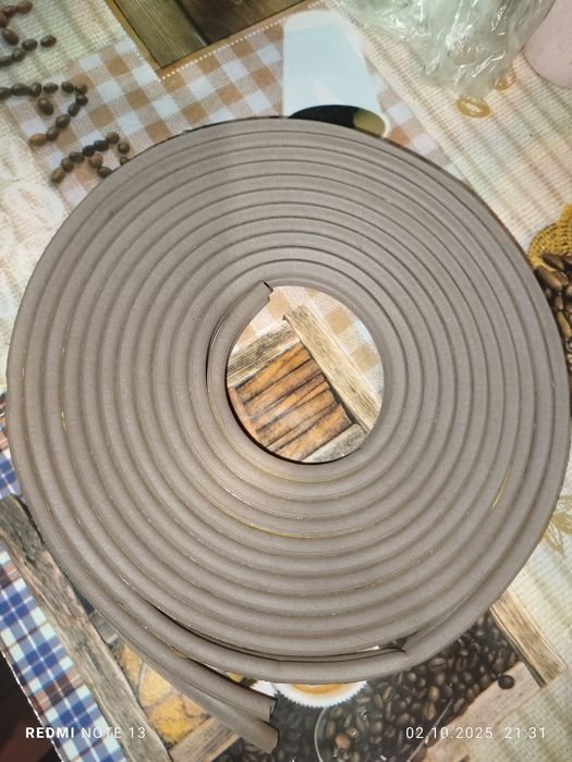 Ущильнювач для дверей,7 метров новый!