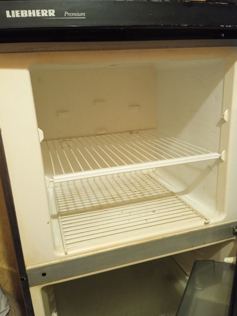 Холодильник LIEBHERR нерабочий