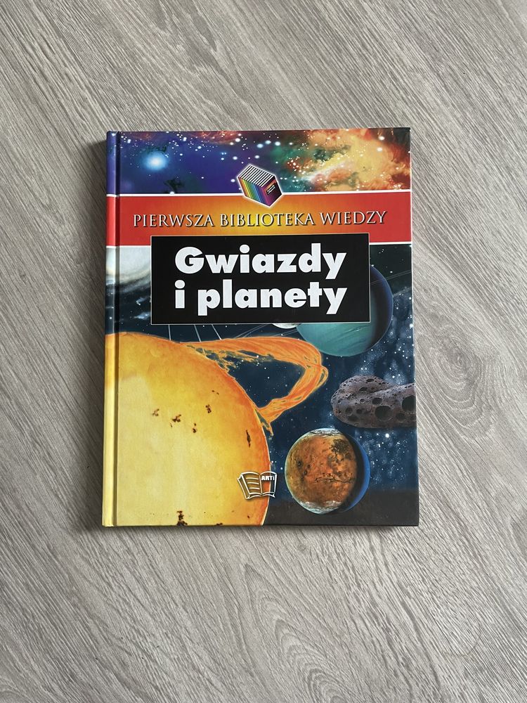 Książka pt "Gwiazdy i Planety"