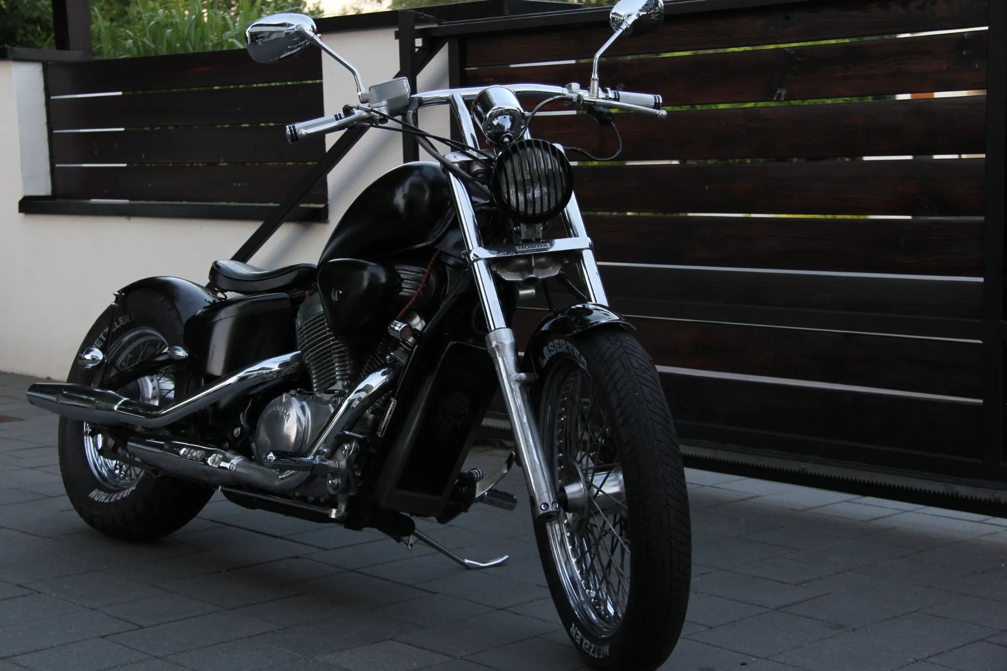 Honda Shadow VT 600, niski przebieg, bobber