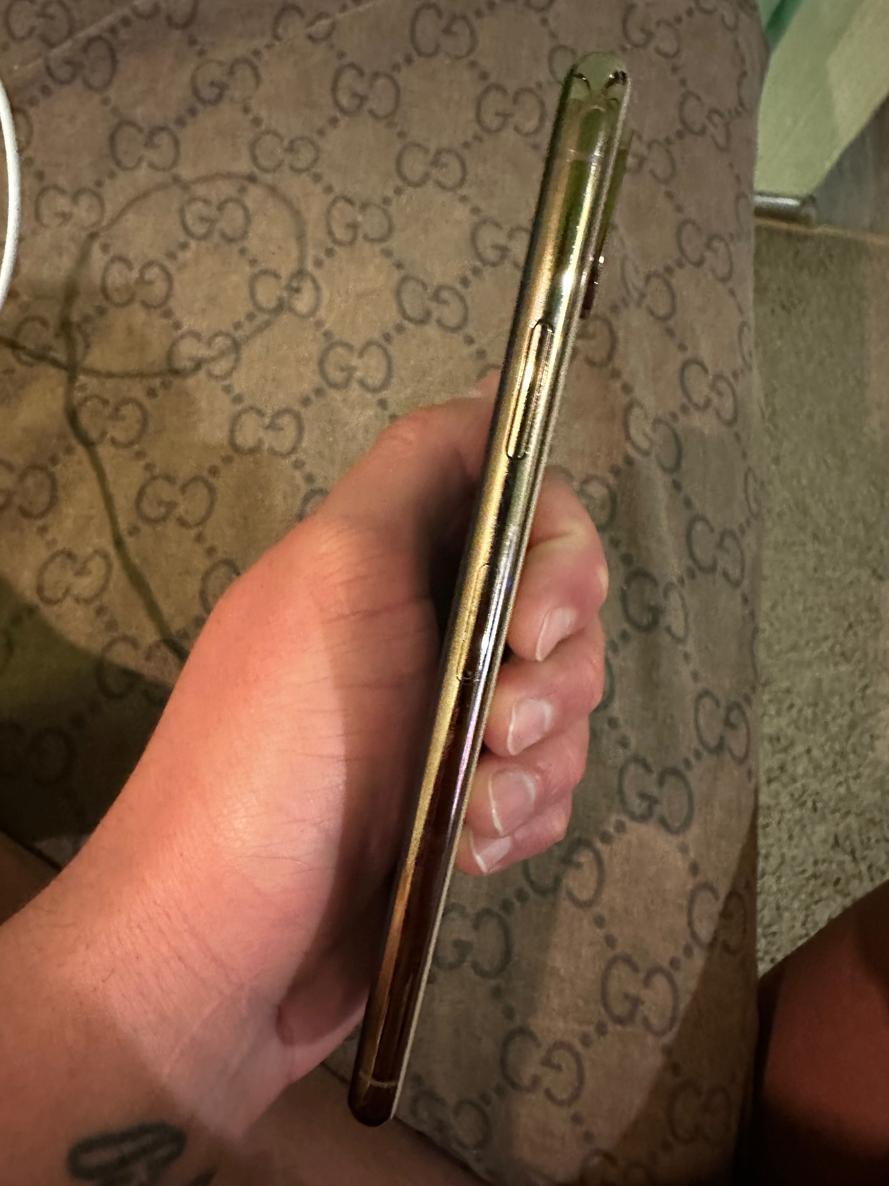 Продам свій IPhone XS MAX,64 gb , gold ідеал