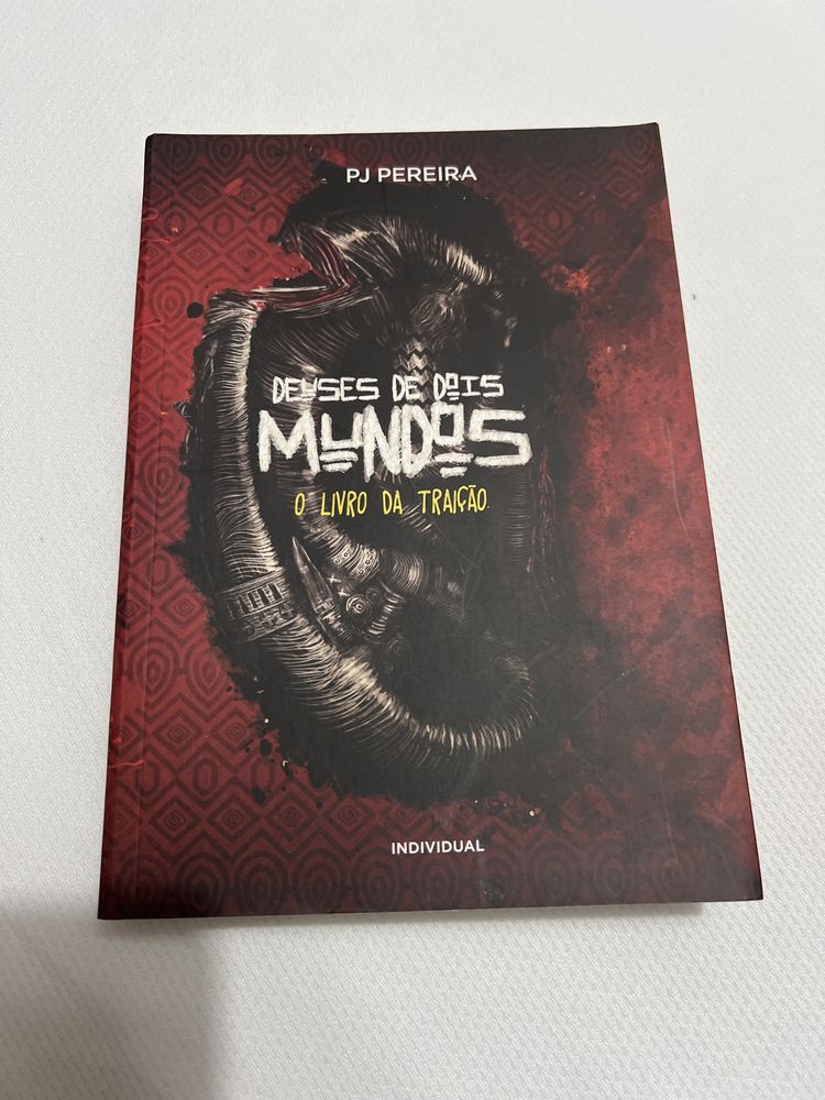 Deuses de Dois Mundos - O Livro da Traição de PJ Pereira