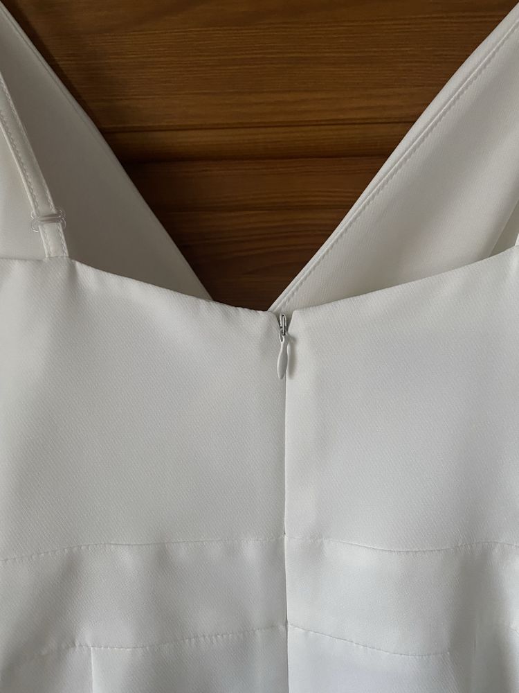 Sukienka ślubna minimalistyczna S elegancka