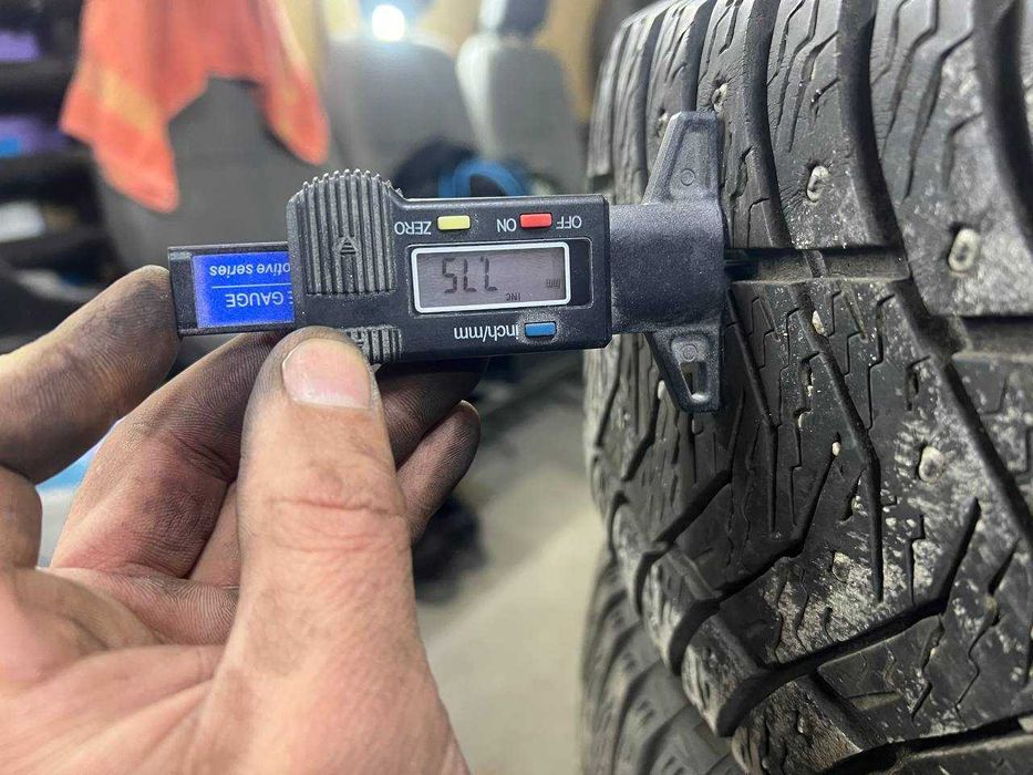 Резина 205 55 16 в гарному стані