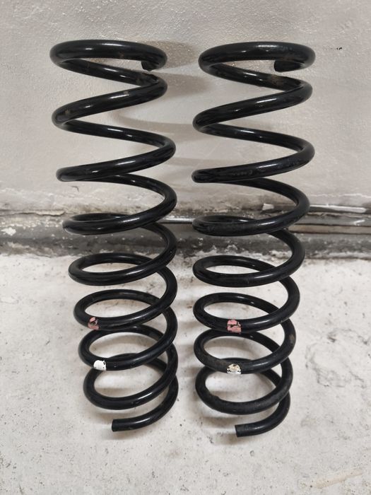 Пружини  задні  mitsubishi outlander 3 2020 р