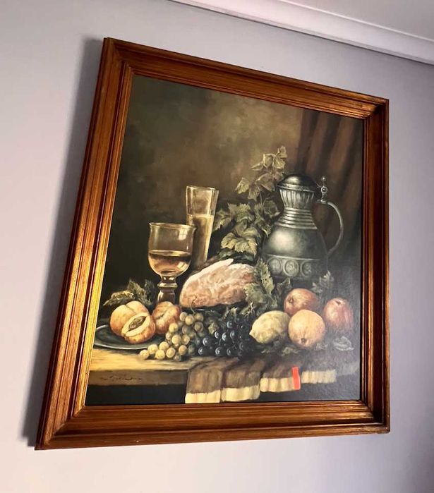 Quadro natureza-morta com moldura dourada em madeira