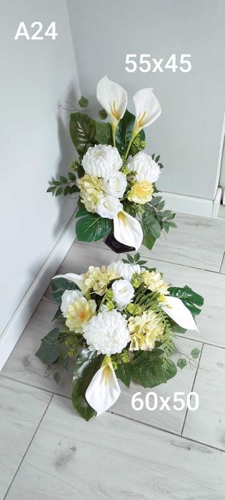 Stroikna cmentarz kompozycja kwiatowa