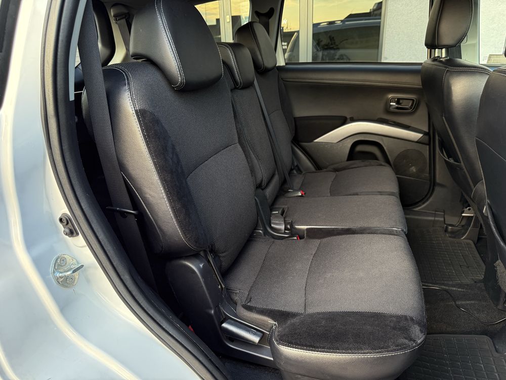 Mitsubishi Outlander | 2.0D | 4x4 | TV | Zadbany || Manual |