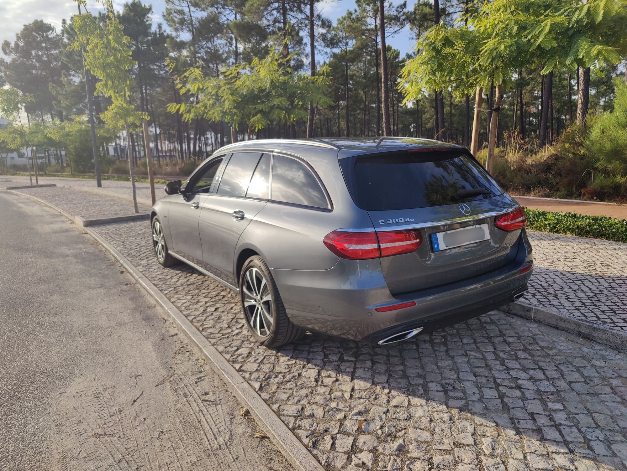 Mercedes-Benz E300de Exclusive Line