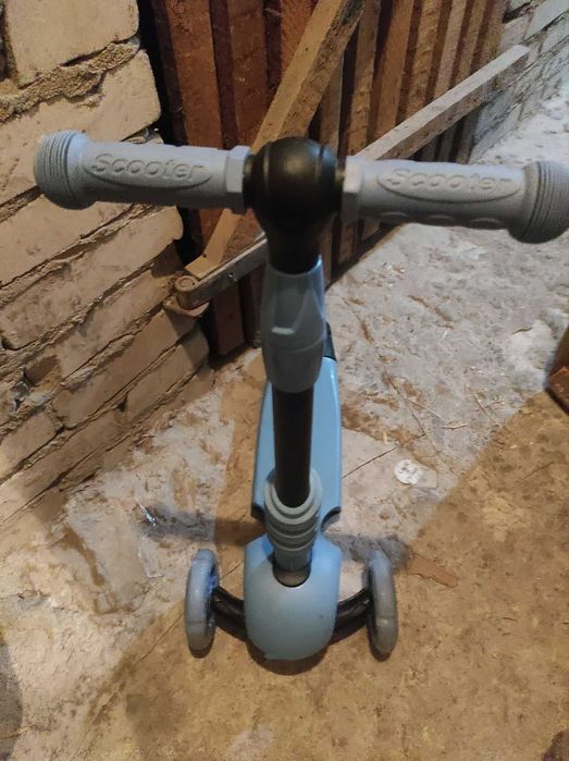 Hulajnoga trójkołowa Ricokids Todi - niebiesko-szara