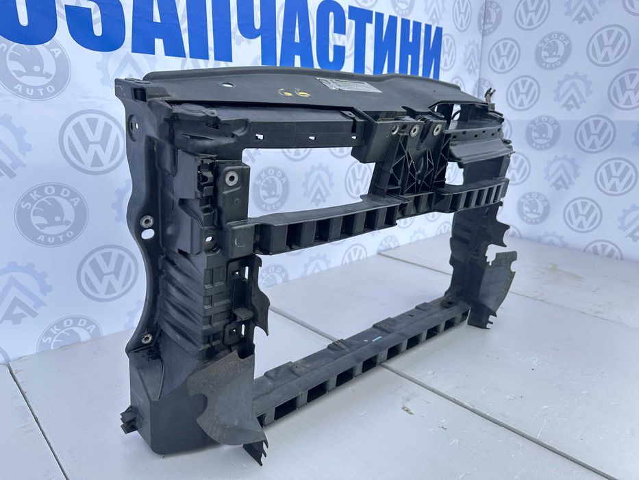 Передня панель Гольф 6 телевізор, установочна панель Golf 6 кронштейни