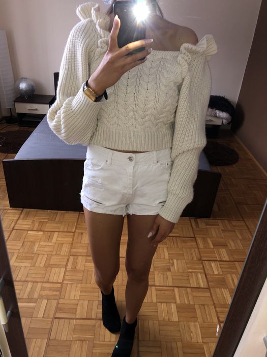 Zara sweter warkocz kwadratowy dekolt crop top falbany