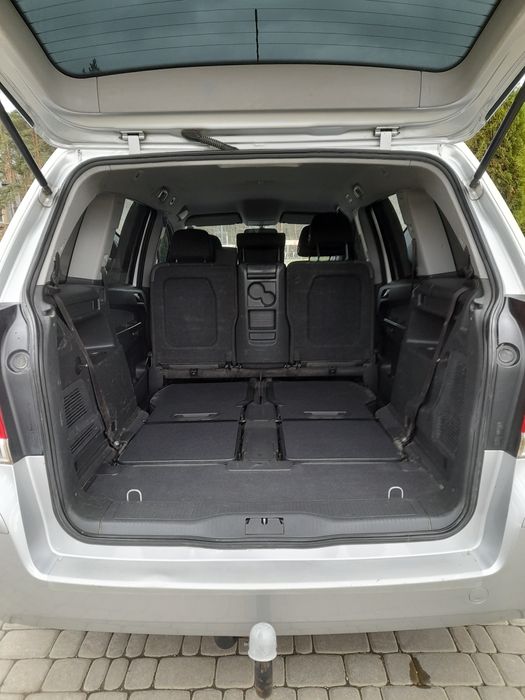 Opel  Zafira b 1.7 2010