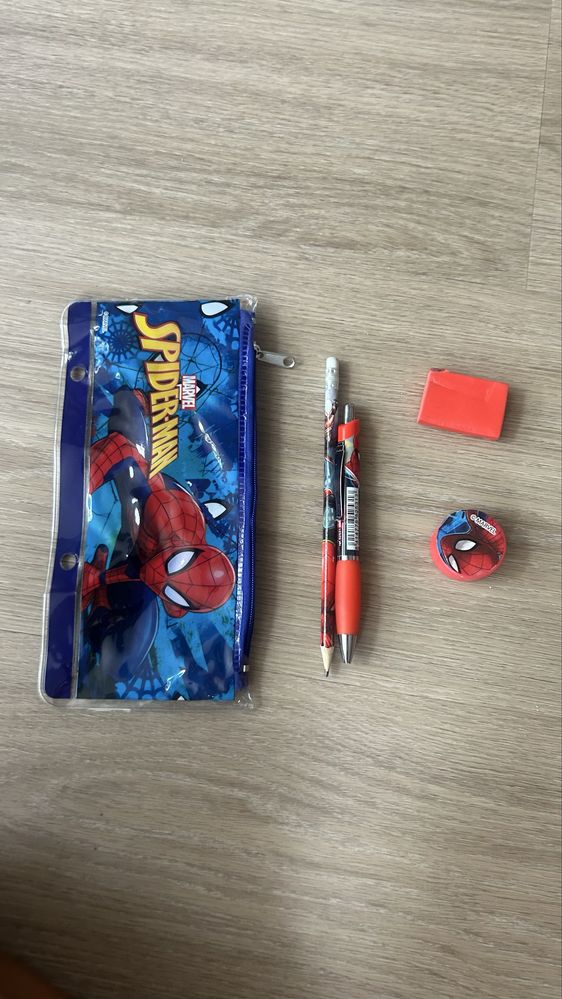 Estojos diversos Da Disney