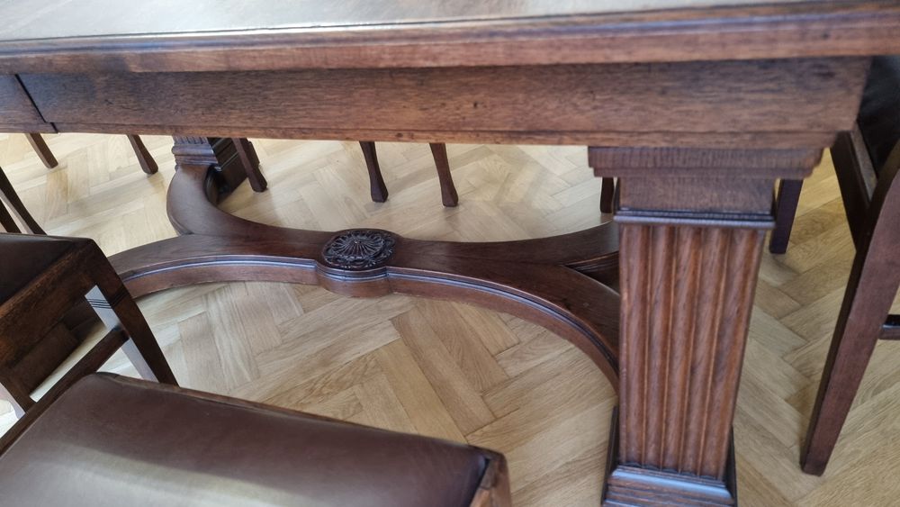Stół dębowy + krzesła, koniec XIX w, po renowacji.