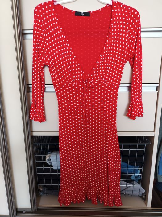 Czerwona piękna sukienka