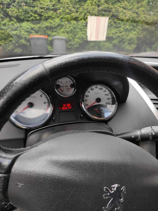Sprzedam Peugeot 207