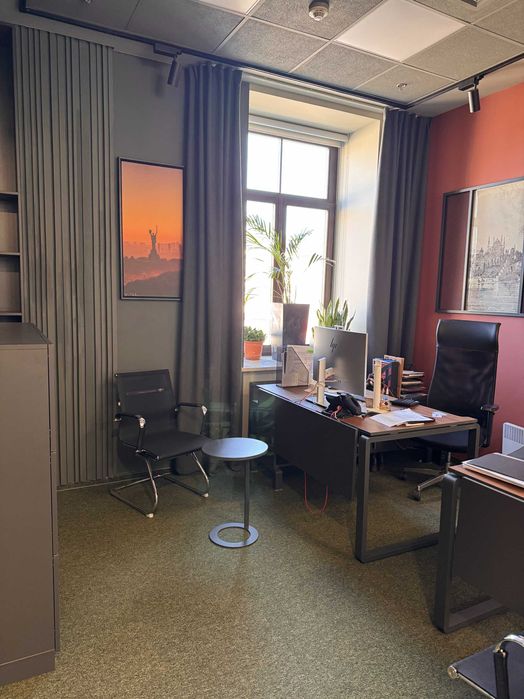 Офіс в БЦ Леонардо, метро Золоті Ворота, Театральна