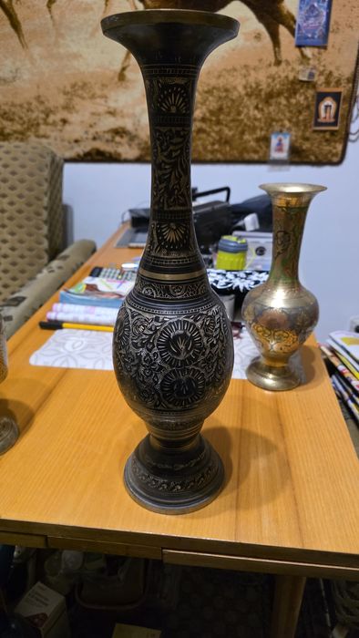 Zestaw 3 ozdobnych wazonów