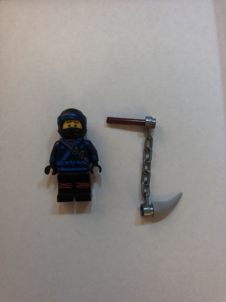 Figurka LEGO Ninjago Jay + Broń