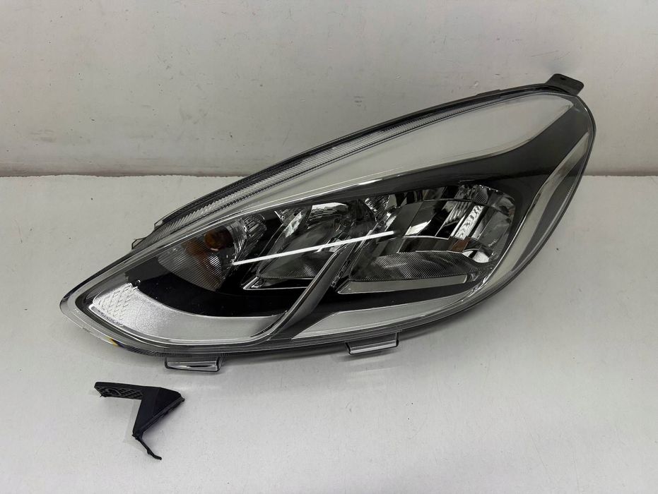 ford fiesta mk8 viii lampa lewa przód led l1bb-13e015-ac