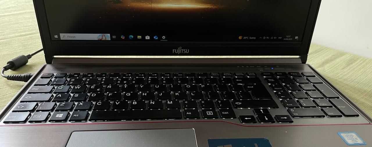 Ноутбук Fujitsu LifeBook E756 i5-6300U 15.6" FullHD IPS |RAM-8Gb|SSD-0