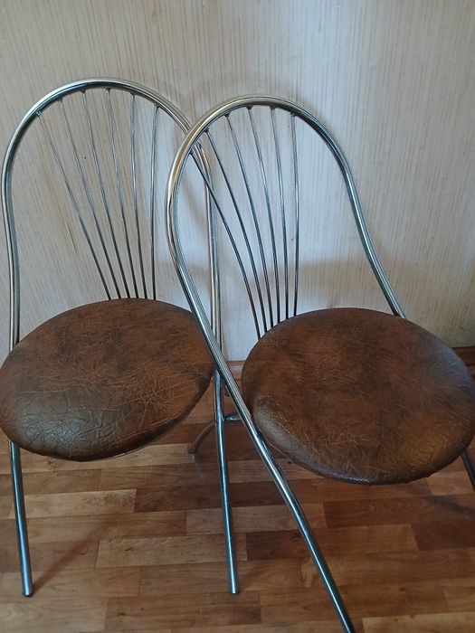 Стілець кухонний 4 штуки, після реставрації