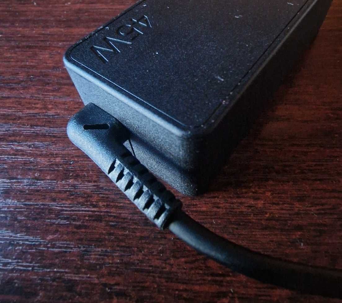 Lenowo original charger with UK-EU adaptor 45W