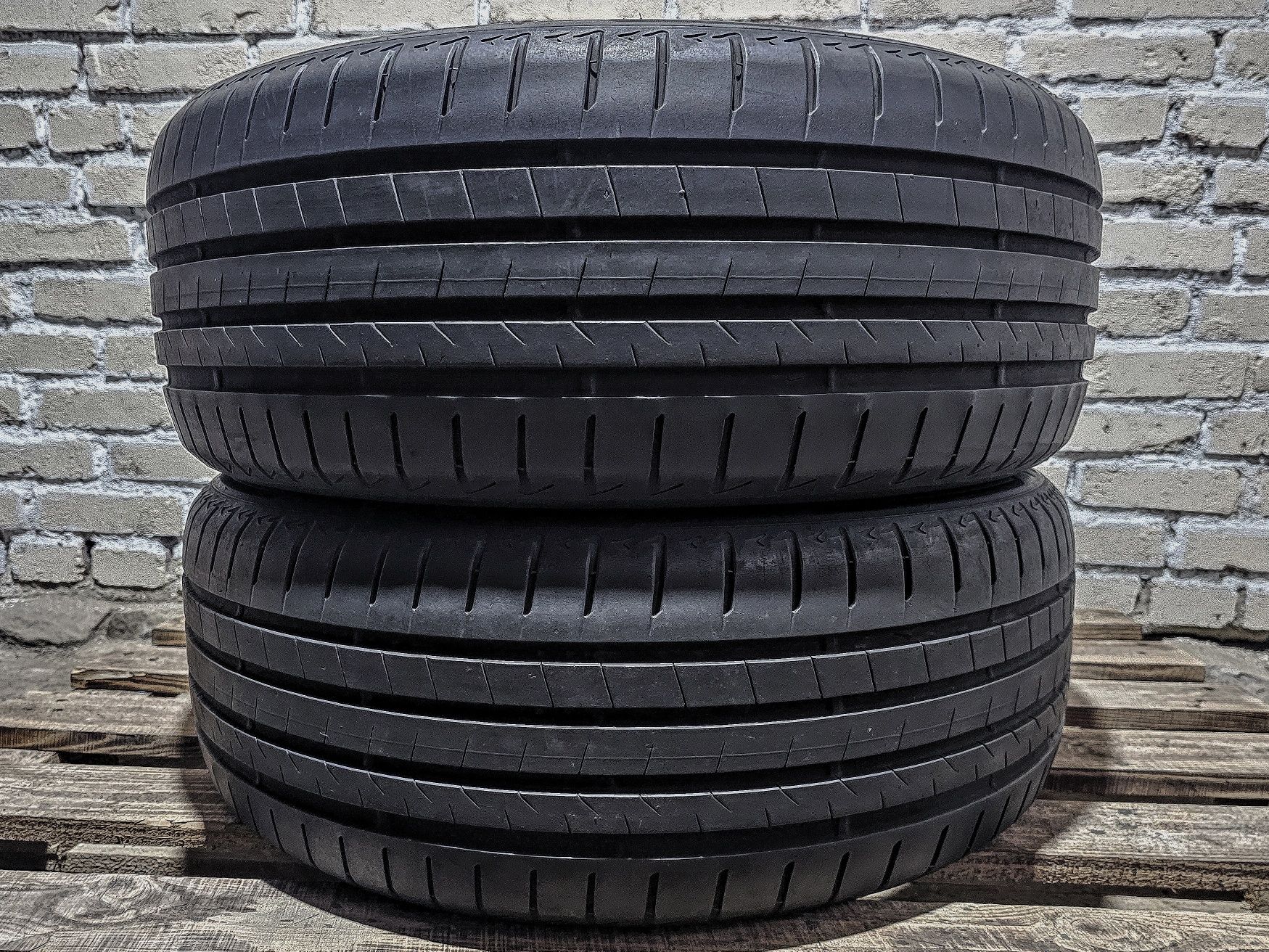 Пара 235/50r19 Bridgestone | 7mm | 2019 | Mexico | Преміум | Ідеал