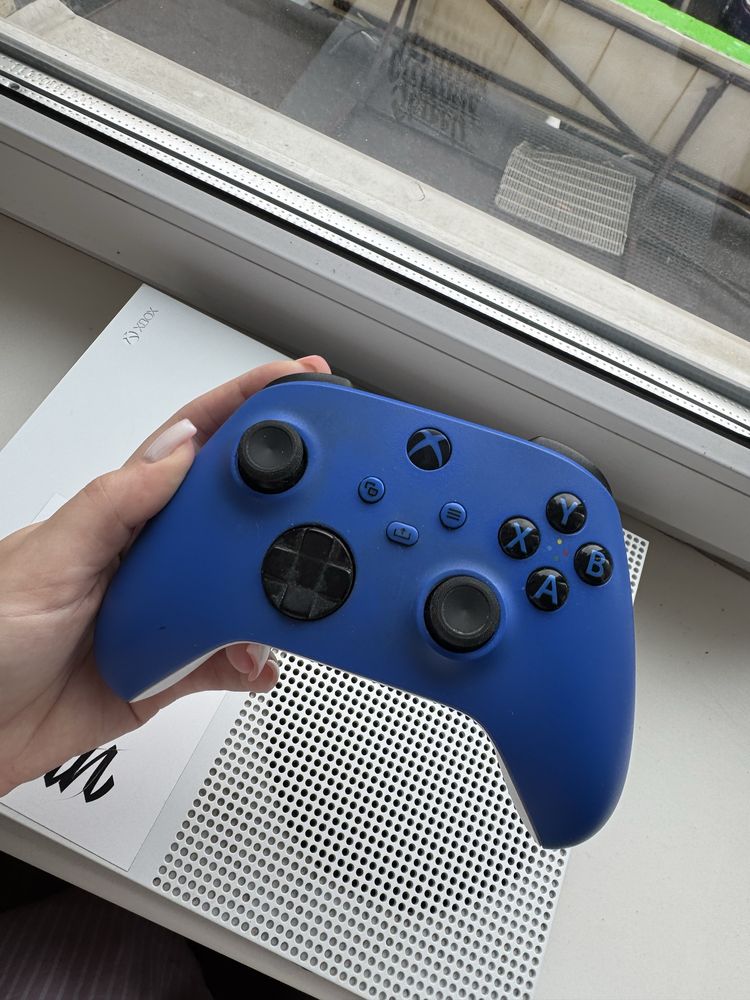 Консоль / приставка Xbox one s