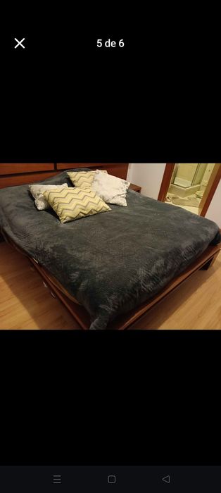 Vendo cama madeira e mesas de cabeceira