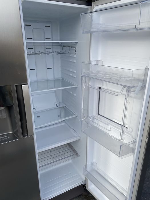 Lodówka samsung model: RS7687FHCSL