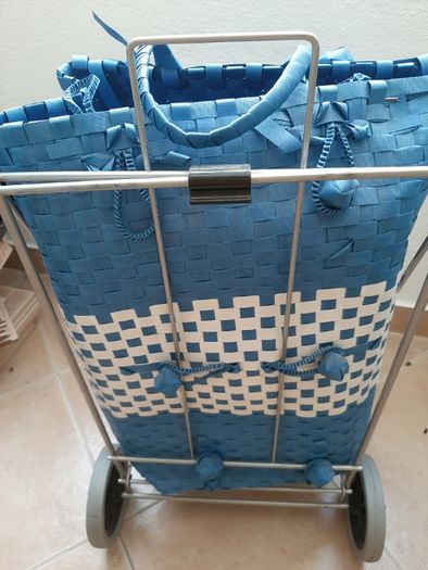 Carrinho para compras supermercado com rodas largas azul ráfia