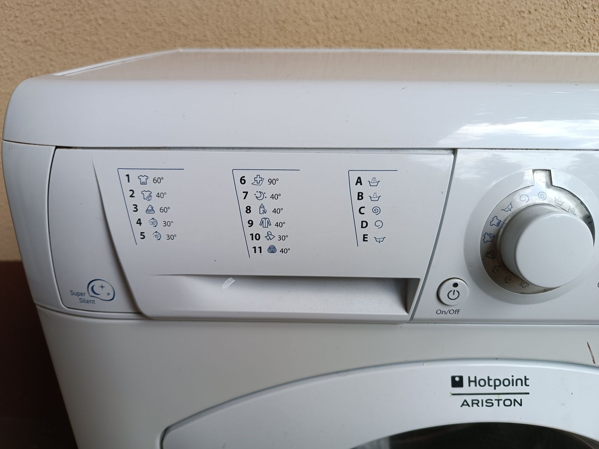 Pralka Hotpoint Ariston ARSF 1290 slim