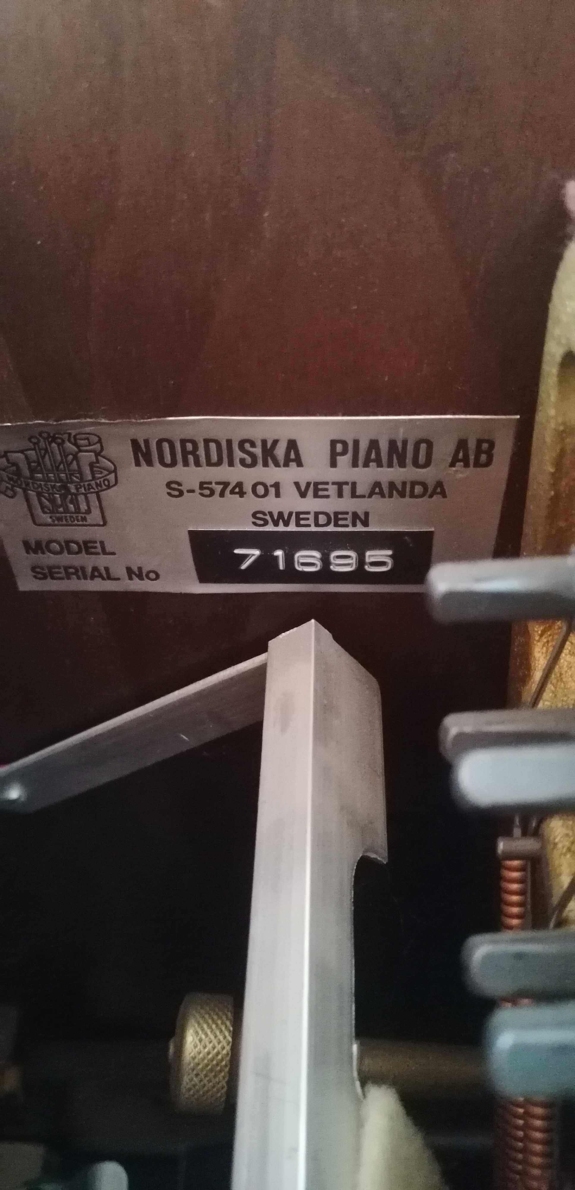 Pianino akustyczne Nordiska Futura PIANO stan bardzo dobry