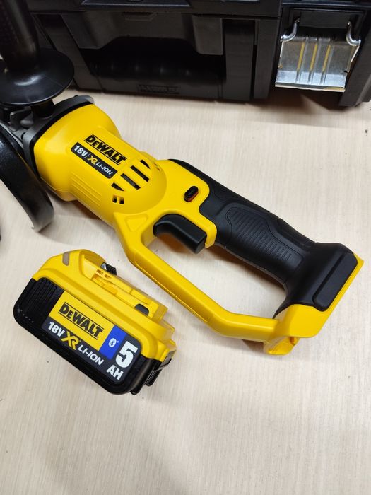 DeWal болгарка акумуляторна Деволт оригінал