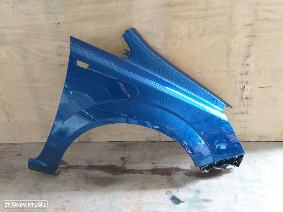 Guarda lamas direito Opel Zafira B  (azul)