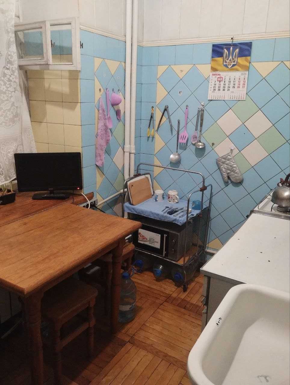 Продам 2-к кв центр