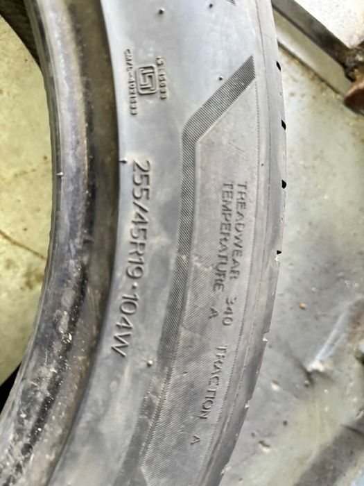 255 45 19 Hankook Ventus S1 EVO3 шини літні