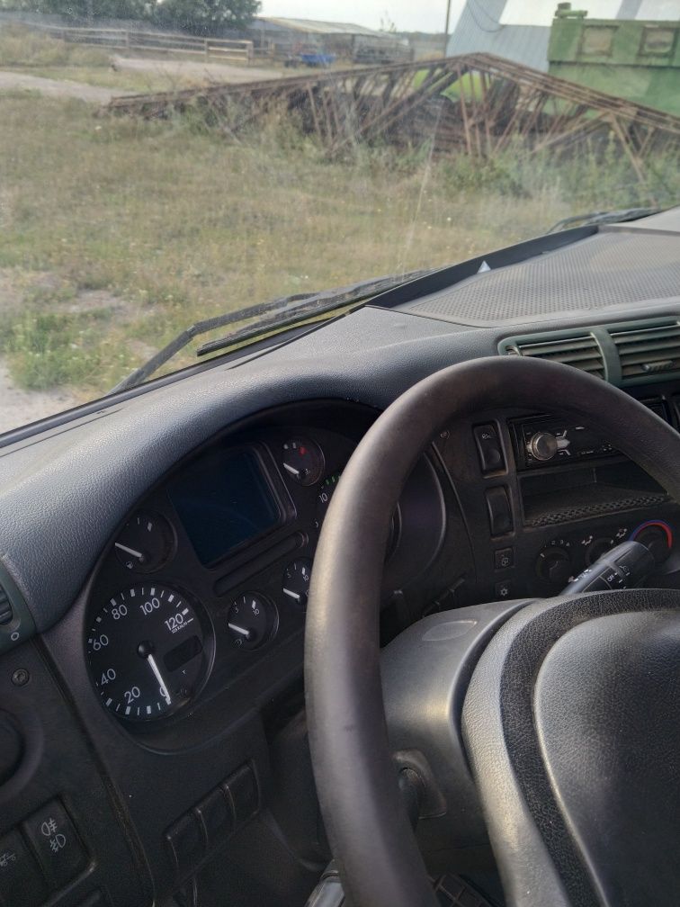 Продам автомобіль з напівпричипом