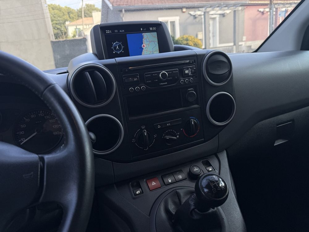 Peugeot Partner - 2013 c/ GPS - Full Extras (tipo Citroen Berlingo)