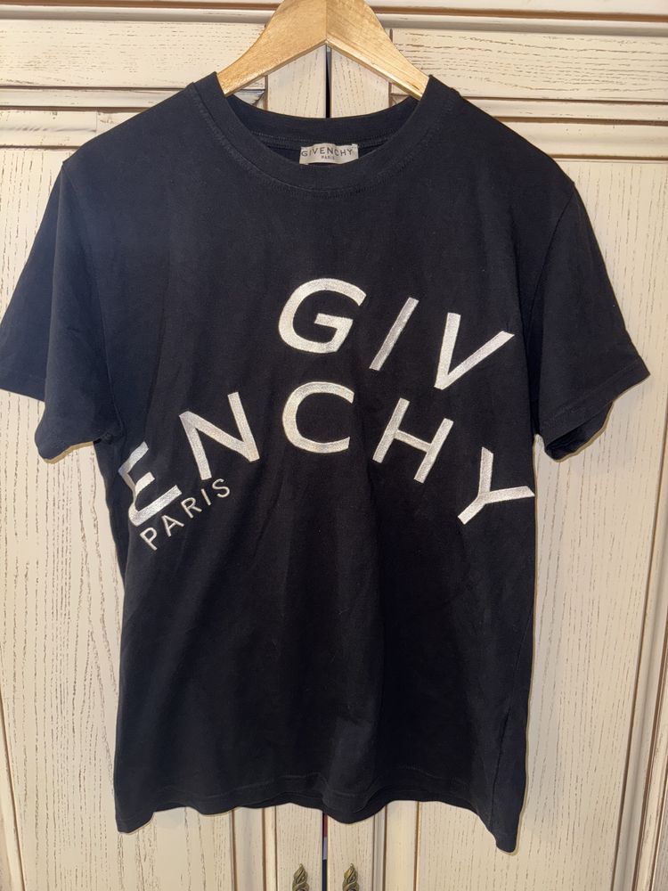 Футболка чоловіча Givenchy