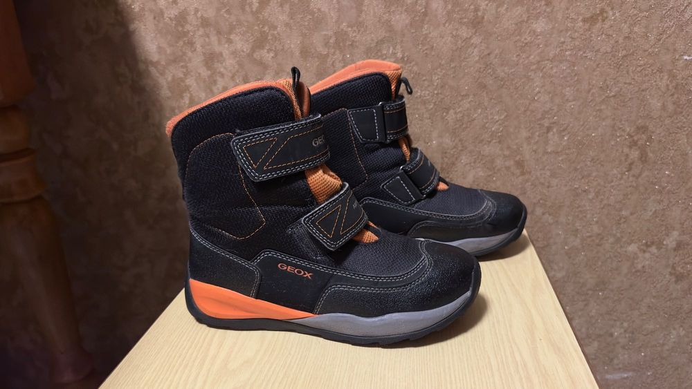 Ботинки Geox розмір 32