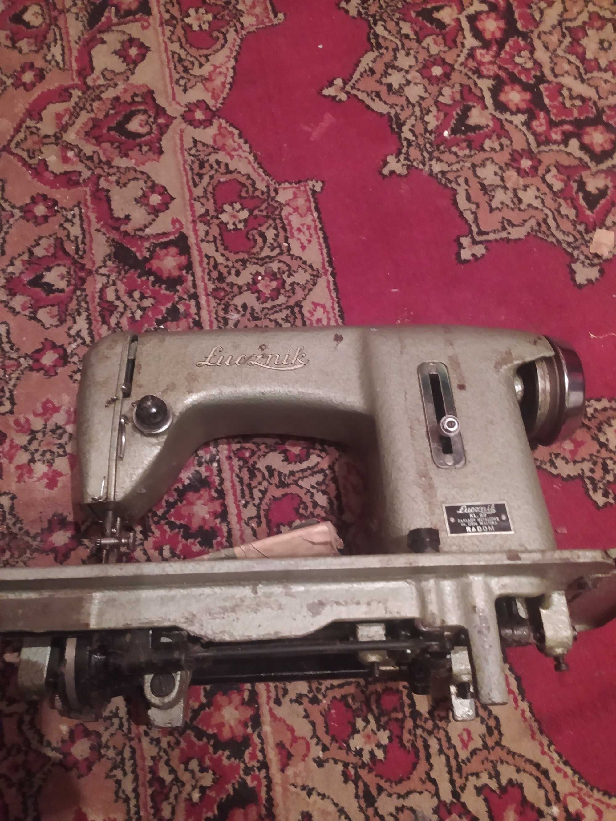 Швейна машинка польська фірми Radom