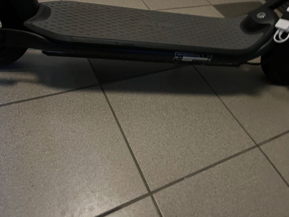 Hulajnoga elektryczna Ninebot f30d